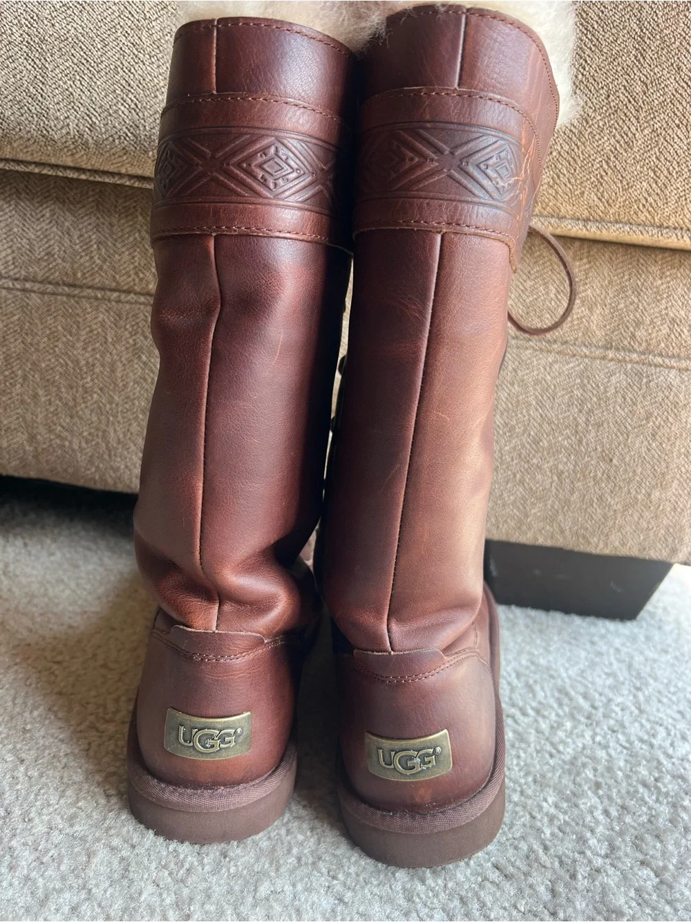 UGG - Vintage Brown Leather Lace-Up Shearling Winter Boots - Size 8 - Very Good